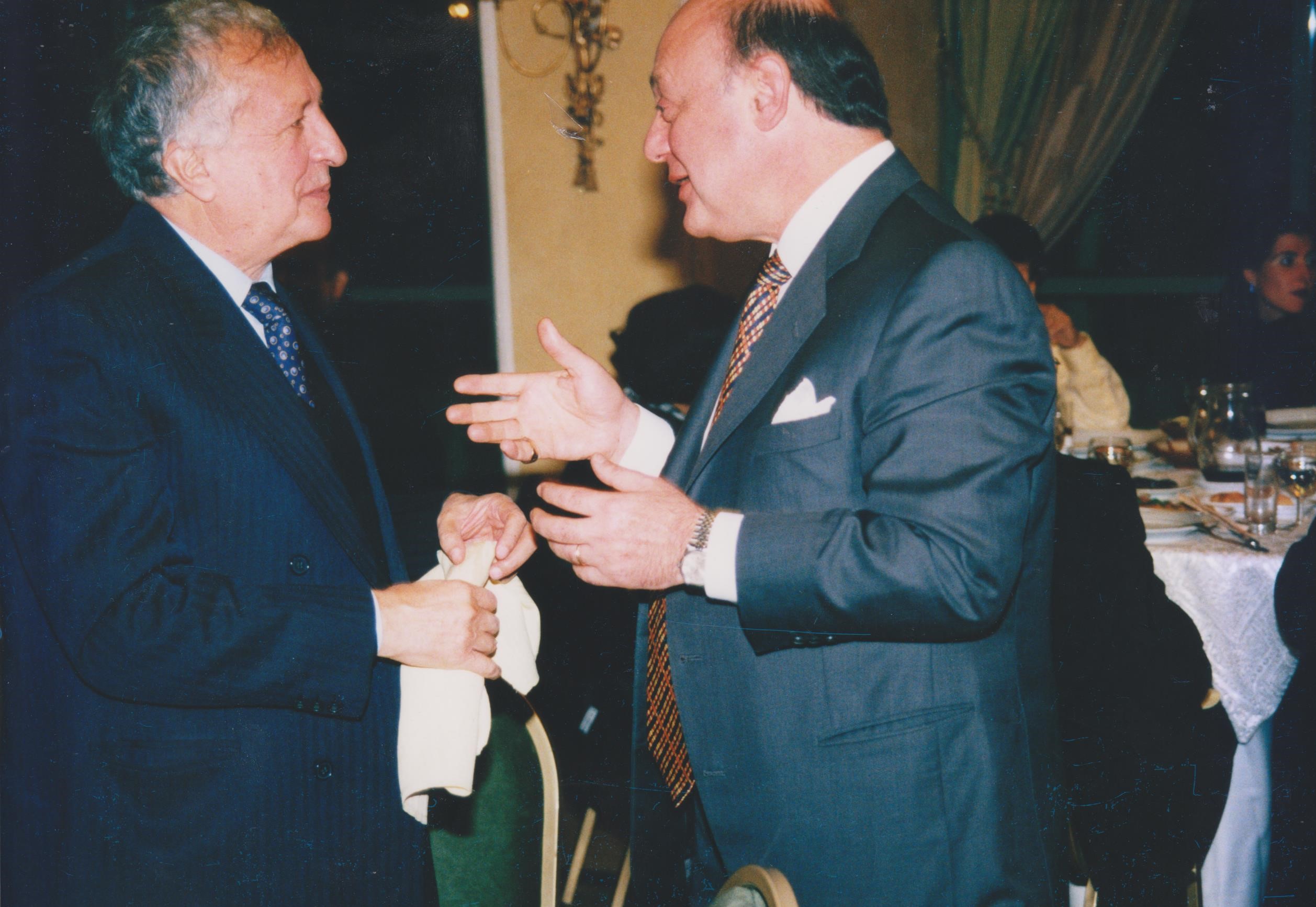 صورة من ألبوم 2001